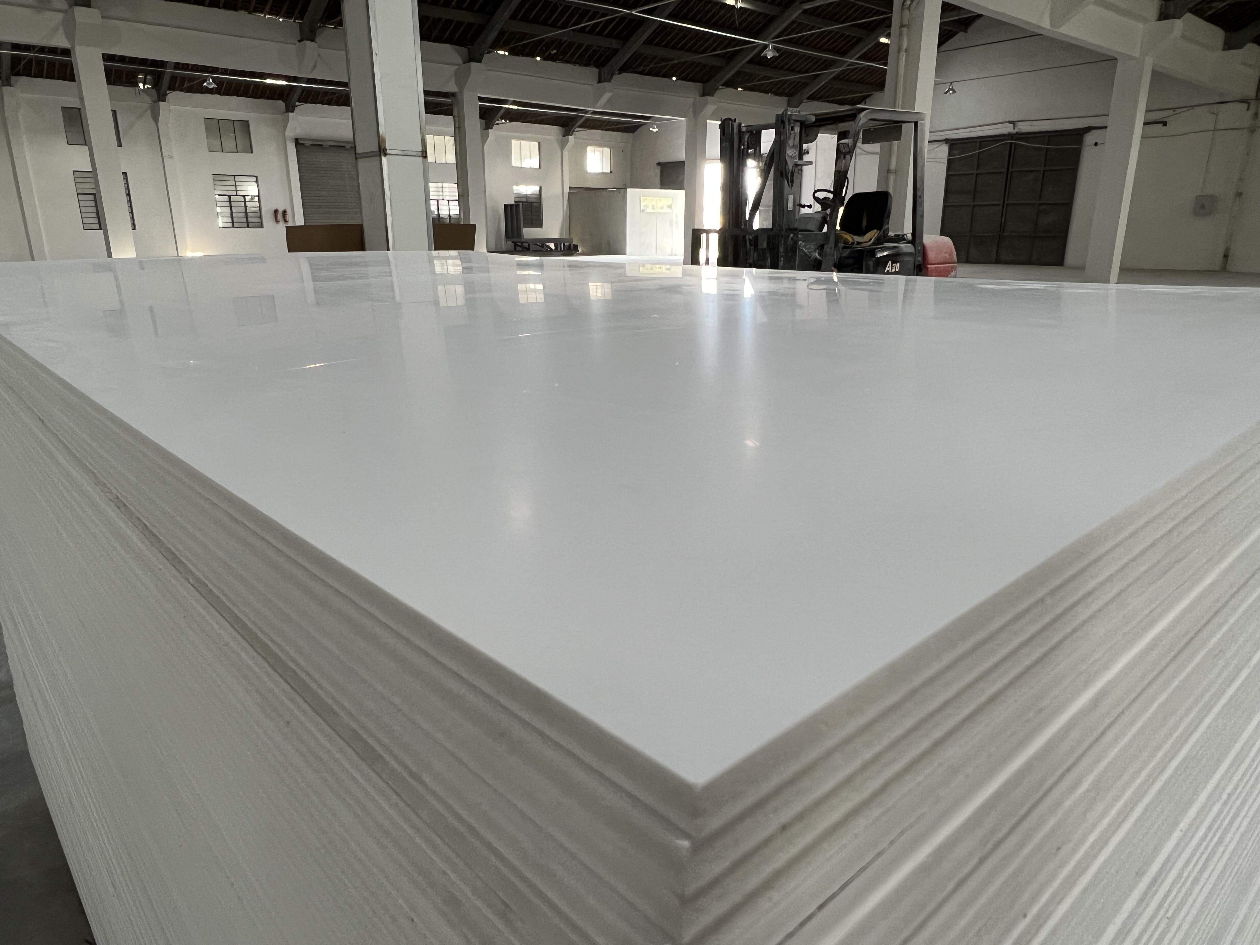 Bahan Binaan Kilang PVC Foam Sheet Berkualiti Tinggi Dinding Panel PVC Papan Celuka